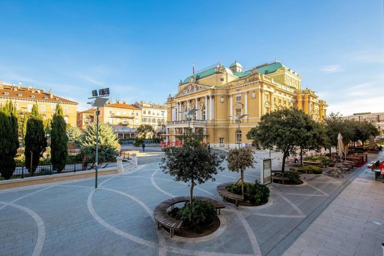 Naval Apartment Rijeka Eksteriør billede